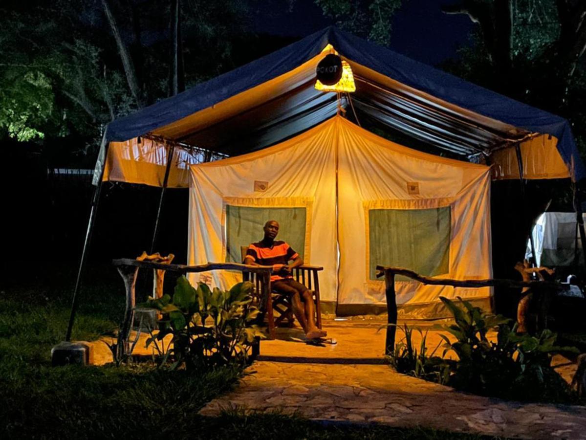 MorotoKara-Tunga Safari Camp住宿加早餐旅馆 外观 照片