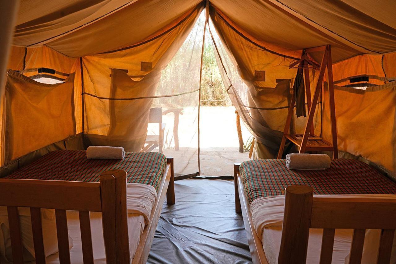 MorotoKara-Tunga Safari Camp住宿加早餐旅馆 外观 照片